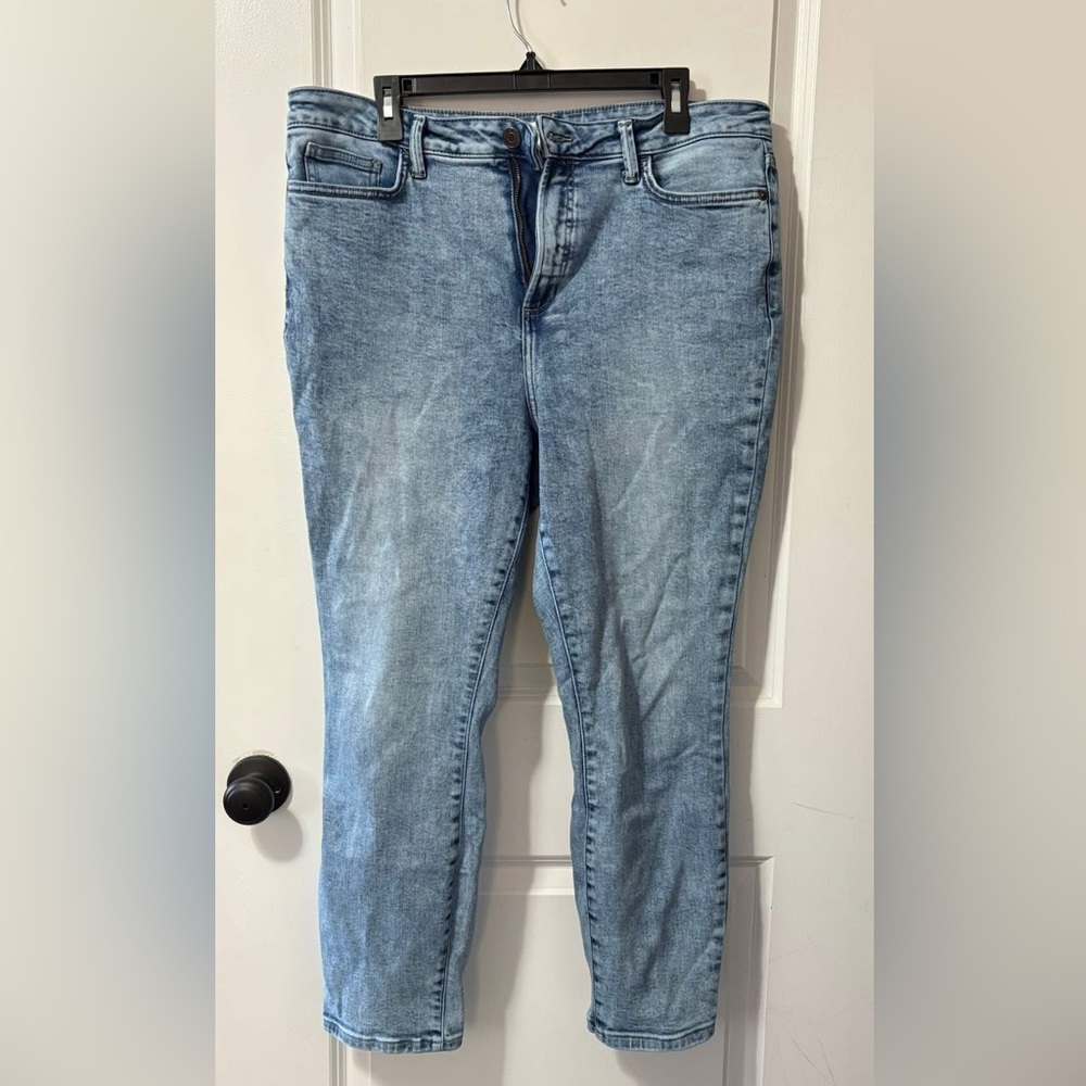 LC Lauren Conrad Light Blue Ankle Jeans